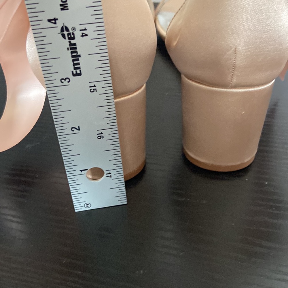 Women’s Champagne open toe 2 1/2” heel, silk, pearls stones SZ10/41 NWOT - Picture 10 of 11